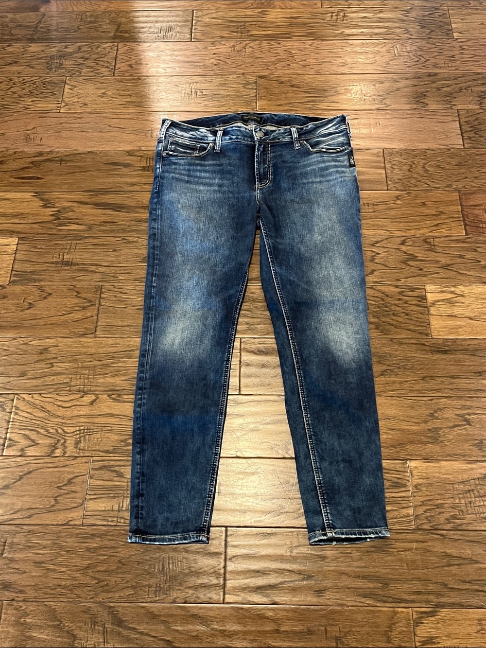Silver Jeans Elyse Skinny High Rise Size 33